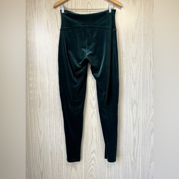 SPANX Emerald Green Velvet Leggings Size XL EUC - Picture 3 of 3
